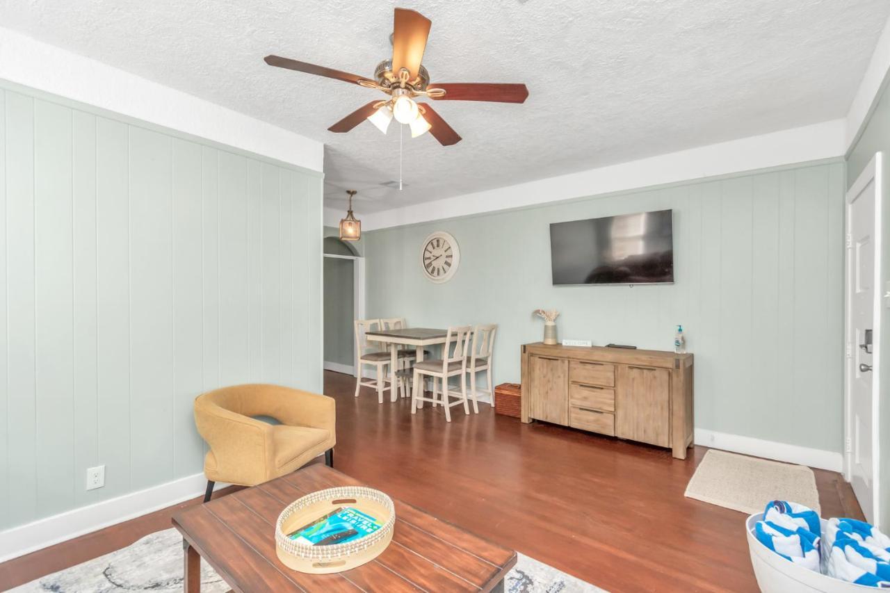 Cozy Historic House-8 Min Walk To Beach! Holiday home