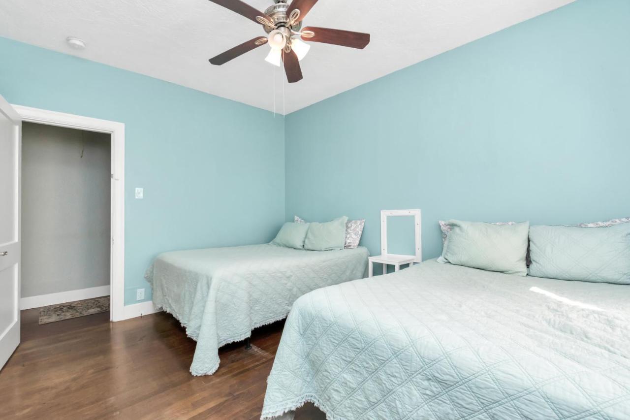 Holiday home Cozy Historic House-8 Min Walk To Beach!