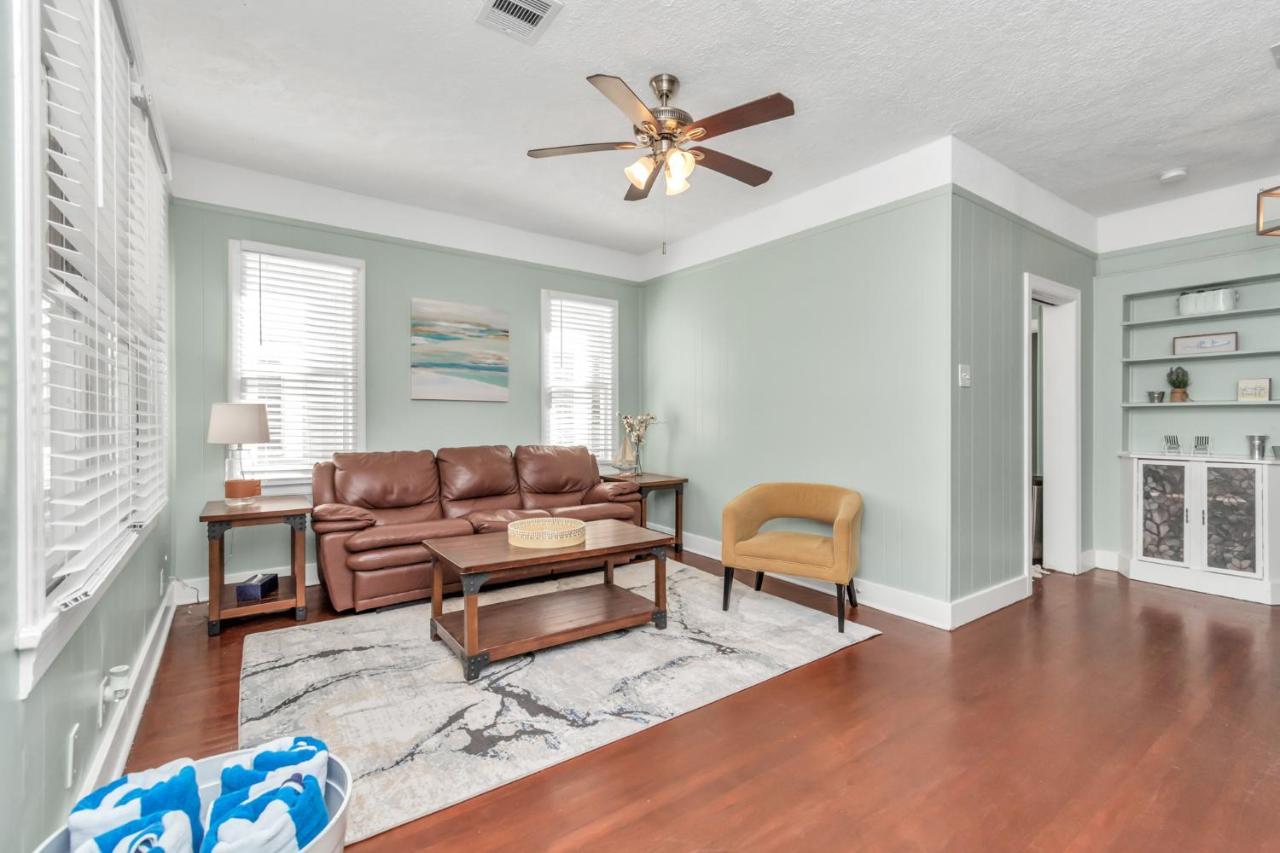Cozy Historic House-8 Min Walk To Beach! *